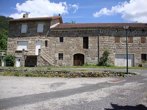 Vue de Saint-Julien-d'Intres