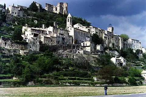 Vue de Montbrun-les-Bains