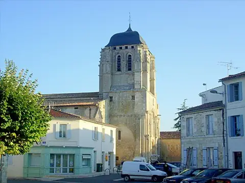 Vue de Corme-Royal