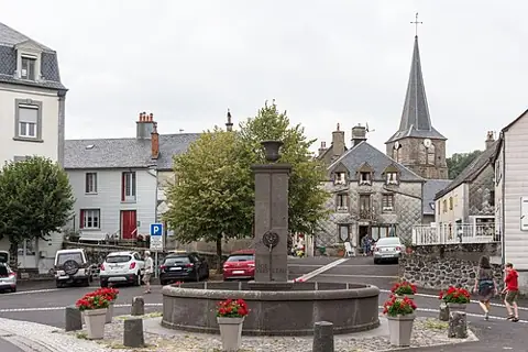Vue de Égliseneuve-d'Entraigues