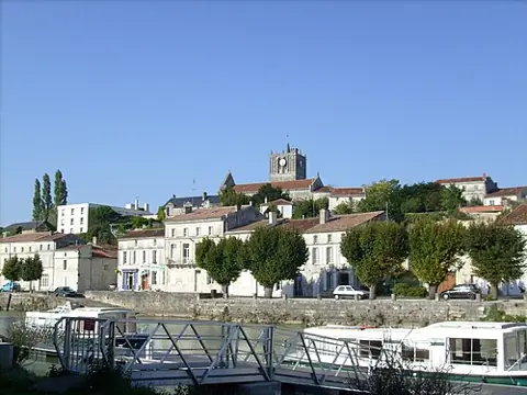Vue de Saint-Savinien