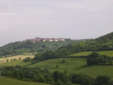 Vue de Flavigny-sur-Ozerain