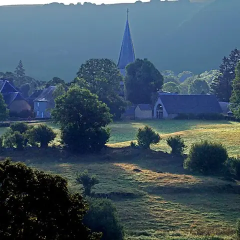 Vue de Compains