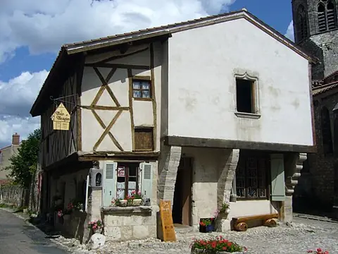 Vue de Charroux