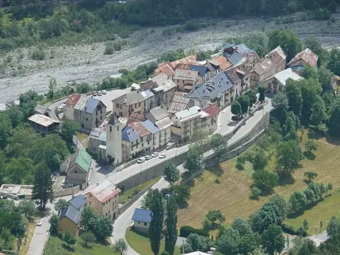 Vue de Saint-Martin-d'Entraunes